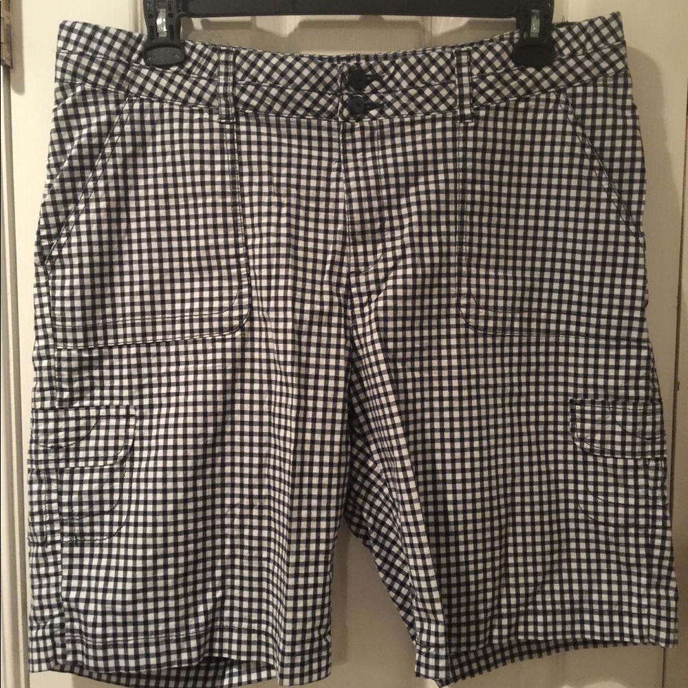 Riders by lee shorts size 16.   (66)
